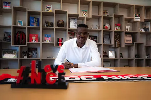  بديل عبد المنعم.. نيس يدعم صفوفه بصفقة دفاعية من مانشستر سيتي